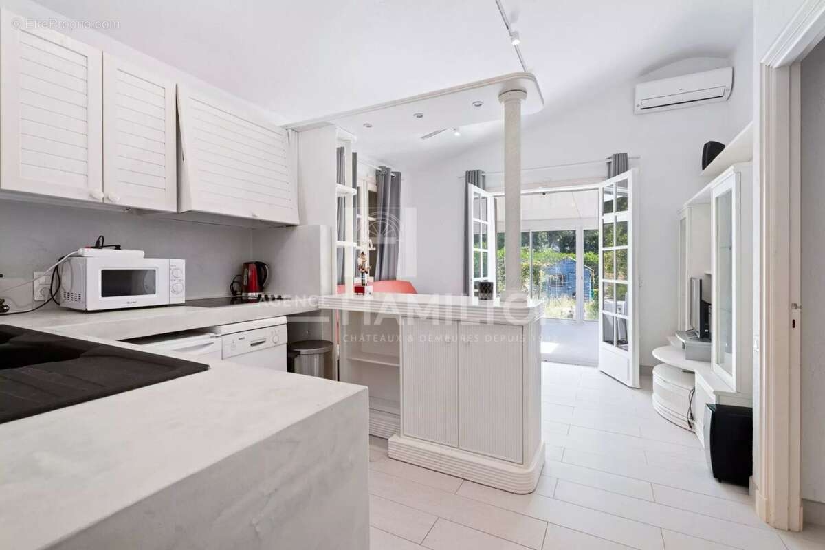 Biot villa avec vue, 4 chambres et une maison d'amis avec 2 cham - photo 13
