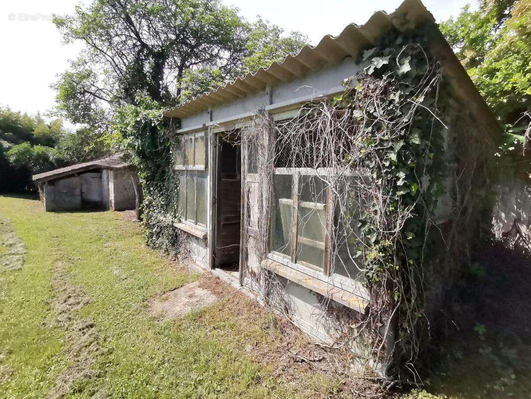 Maison à MONBAHUS