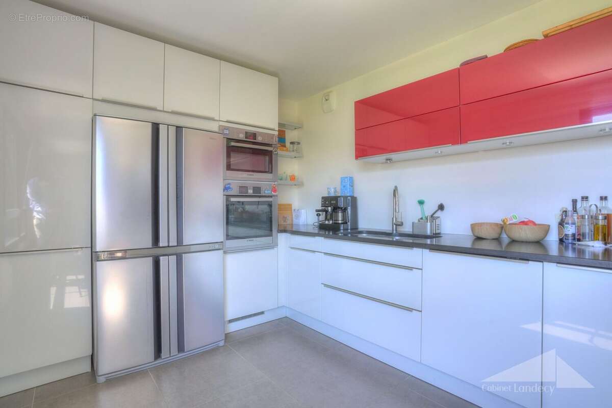 Appartement à SAINT-GENIS-POUILLY