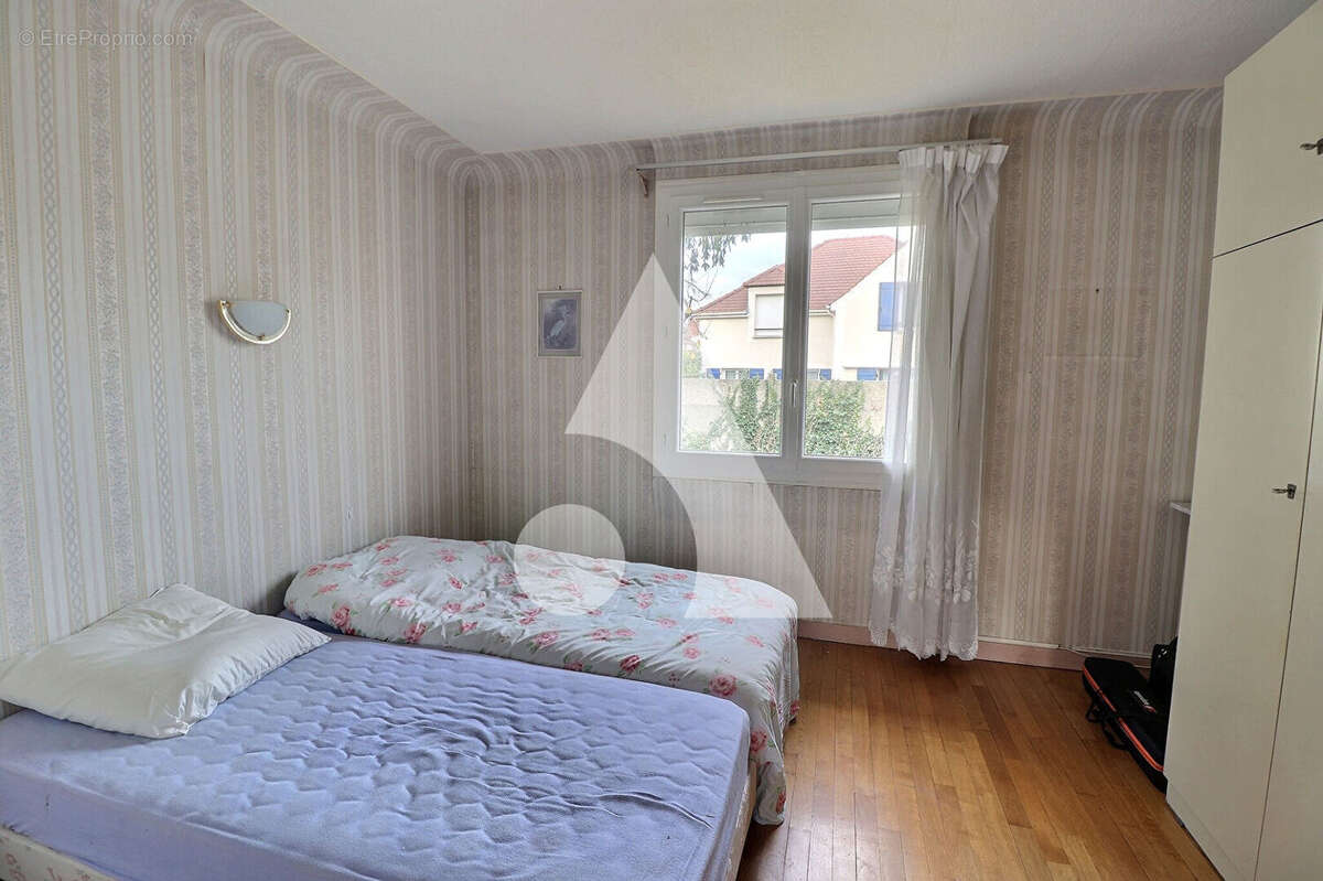 Maison à SARTROUVILLE