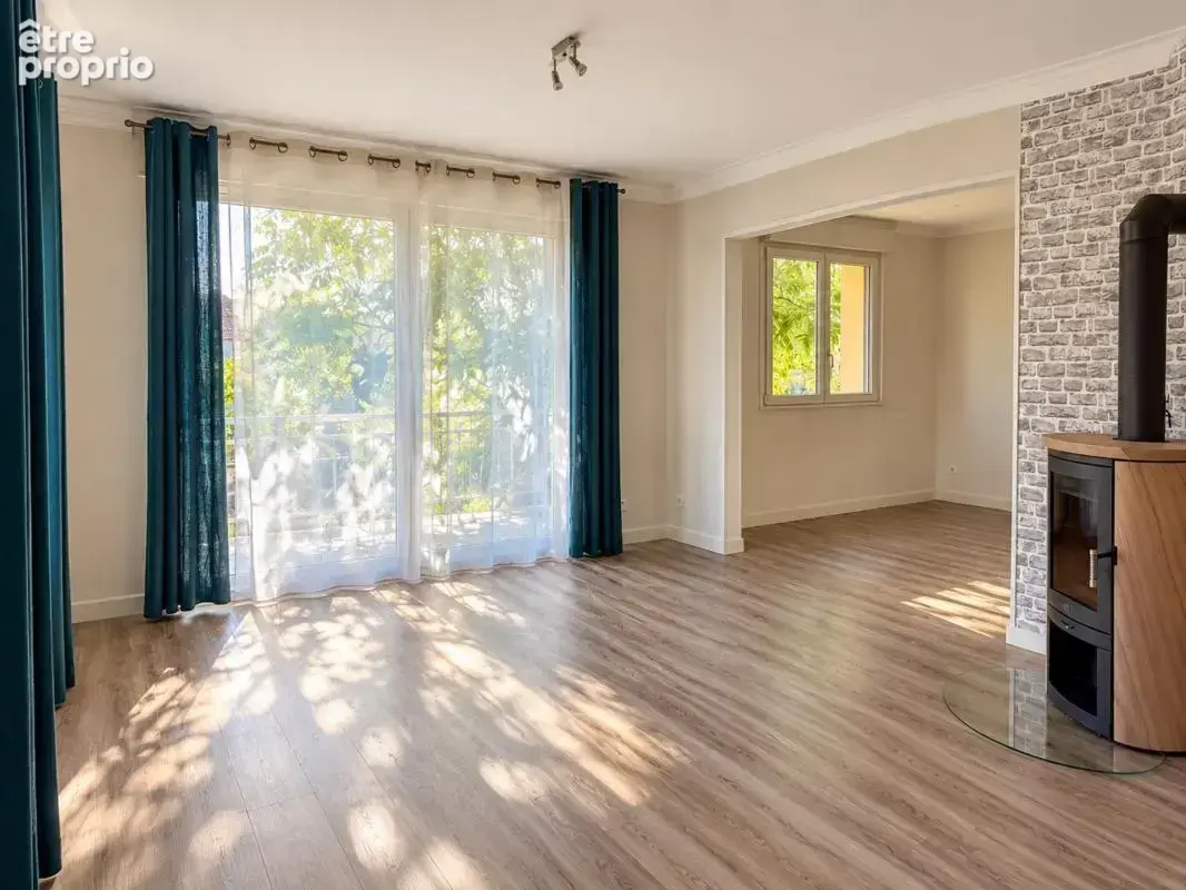 Maison individuelle, 3 chambres, sous-sol complet et jardin clos - photo 3
