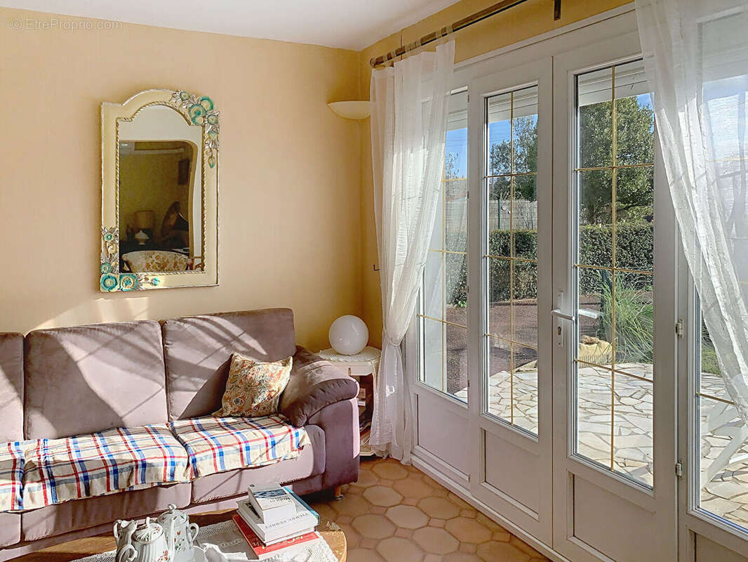 Maison à VILLENAVE-D&#039;ORNON