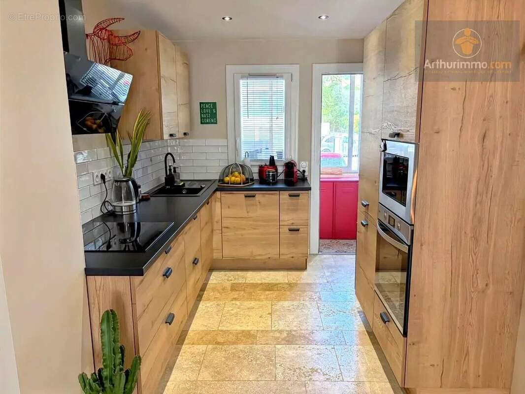 Appartement à SIX-FOURS-LES-PLAGES