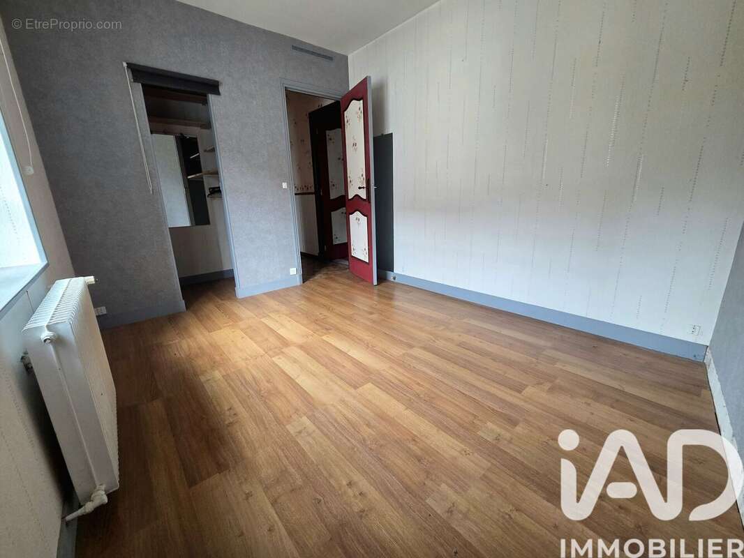 Photo 6 - Maison à LA CHAPELLE-EN-SERVAL