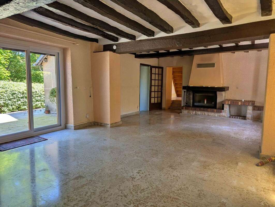 Maison avec insert à vendre en Forterre - Maison à MOUFFY