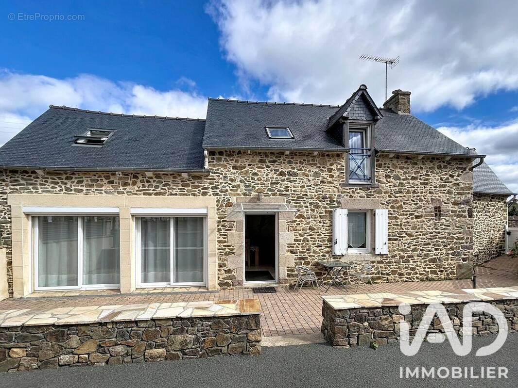 Photo 1 - Maison à LANVOLLON