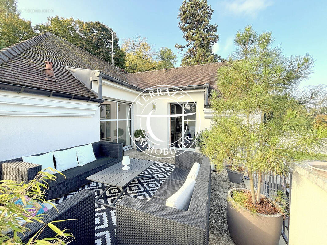 Appartement à BOUGIVAL