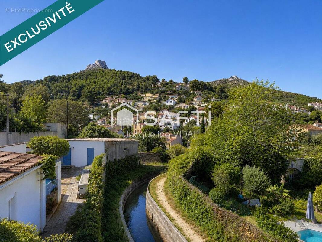 Photo 1 - Maison à MARSEILLE-11E