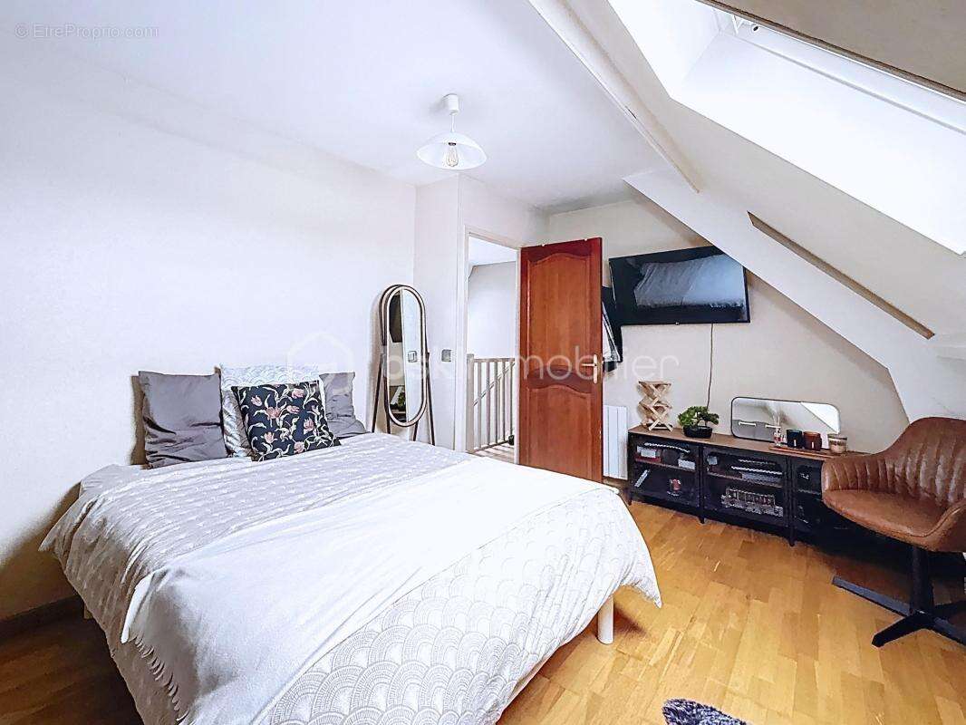 Maison à OZOIR-LA-FERRIERE