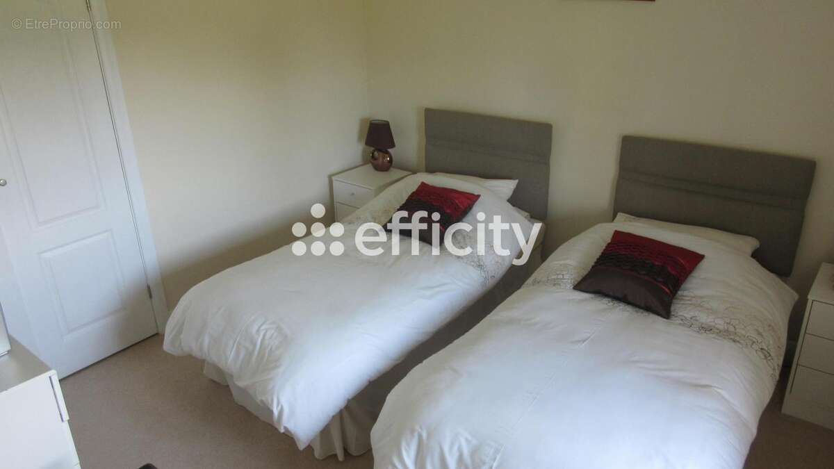 Maison à SAINT-SEVER-CALVADOS