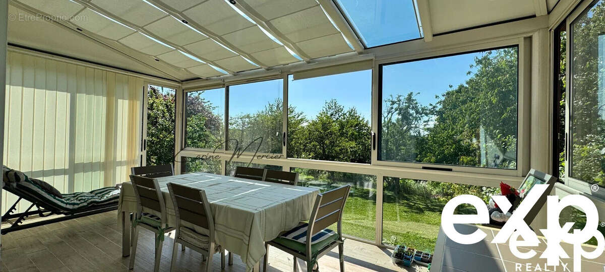 Maison à TACOIGNIERES