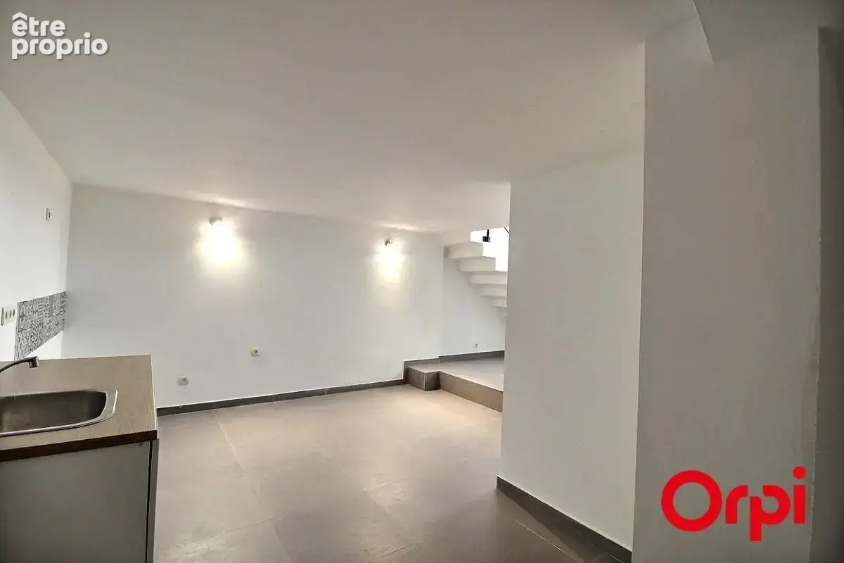 Loft + extérieur proche cours JULIEN - photo 9