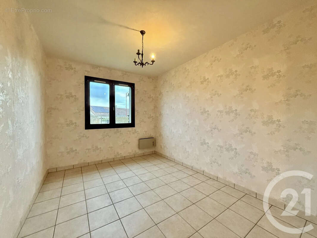 Maison à MONTBEUGNY