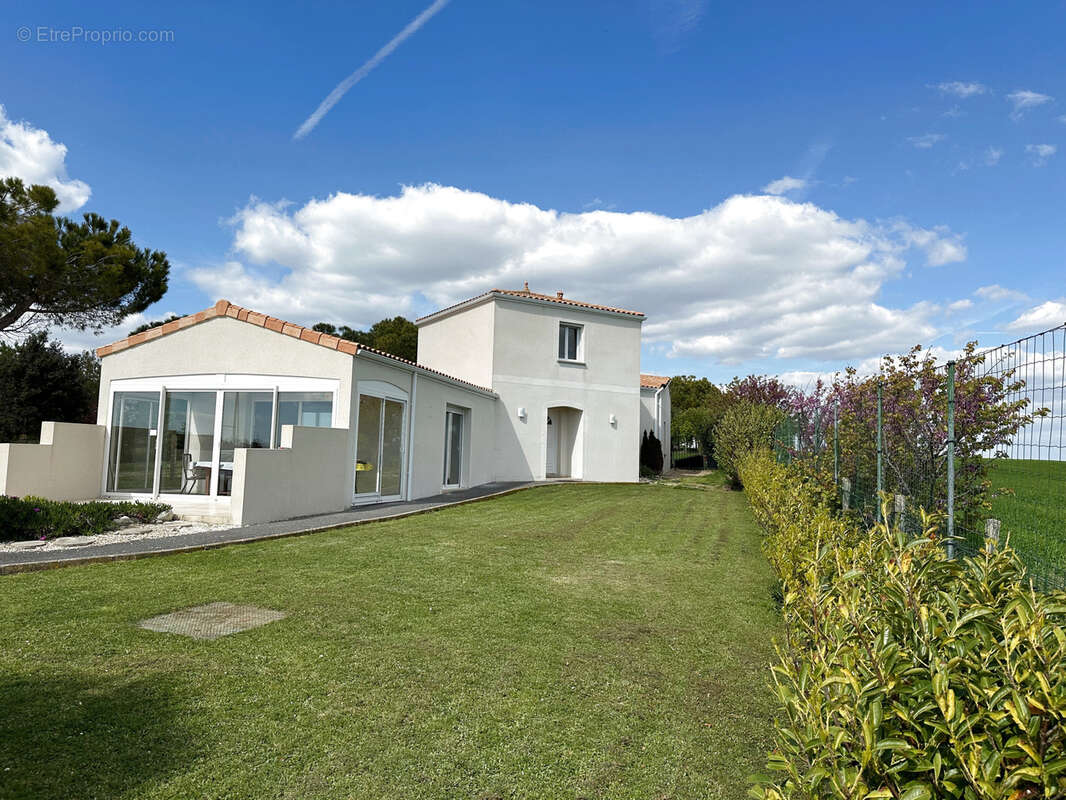 Maison à BARZAN