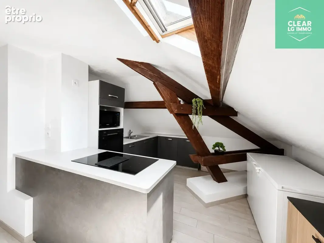 Appartement lumineux avec poutres apparentes - photo 8