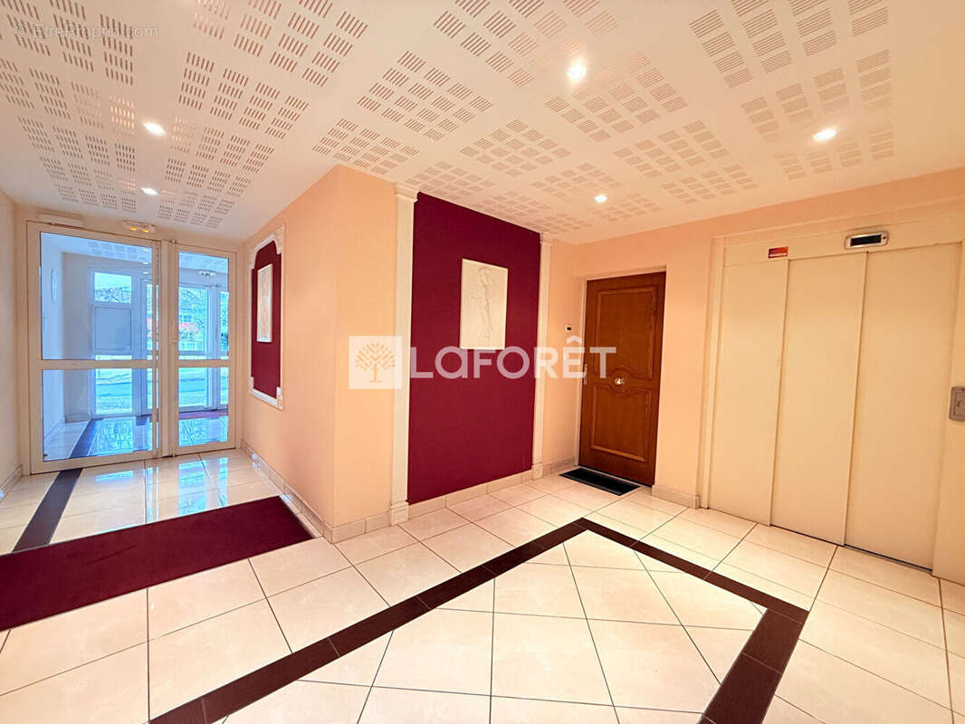 Appartement à LAMORLAYE