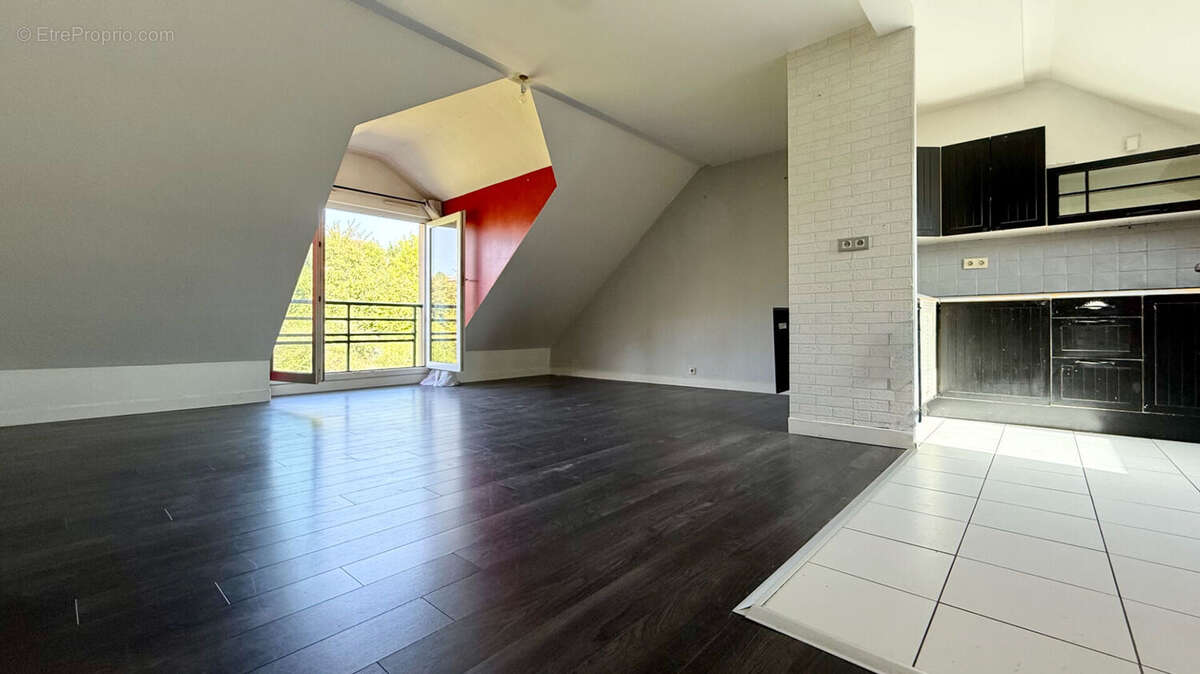 Appartement à CORBEIL-ESSONNES