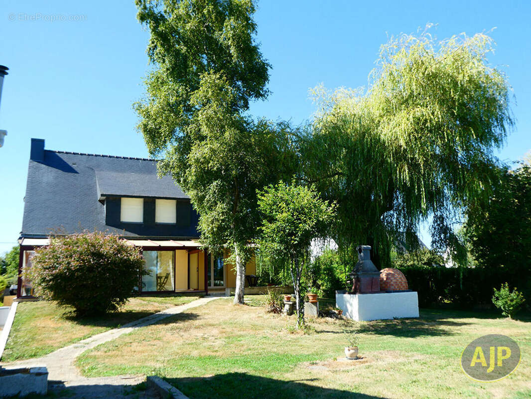Maison Plumelin 8 pièce(s) 200 m2 - photo 2