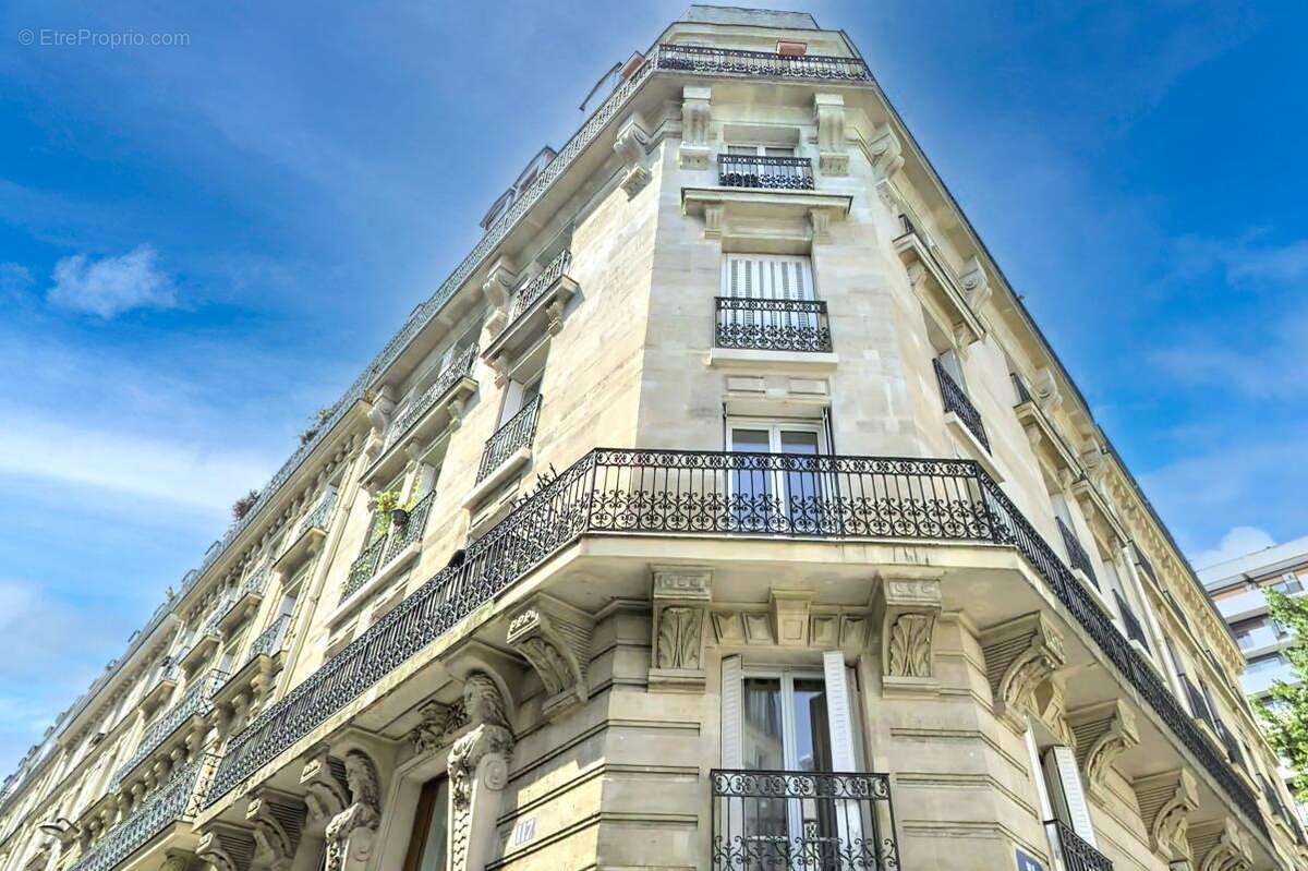 Appartement à PARIS-18E