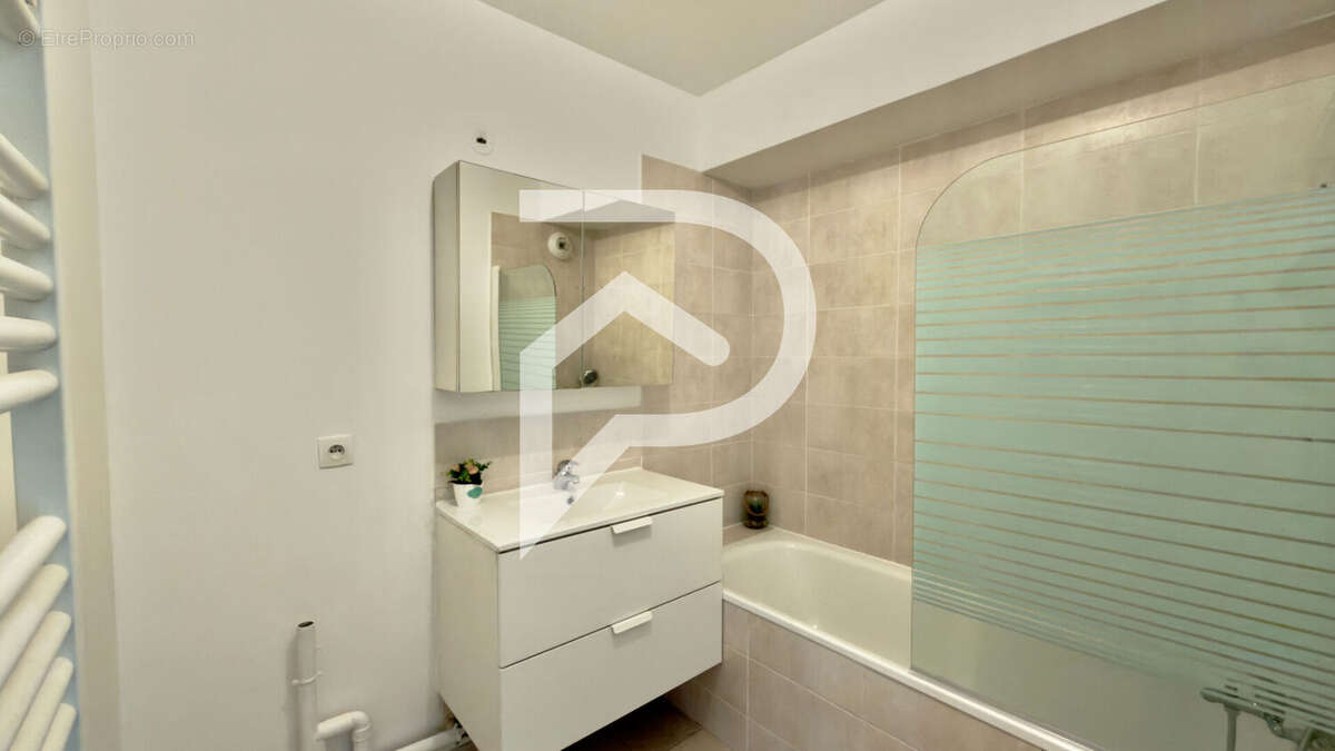 Appartement à LE BLANC-MESNIL