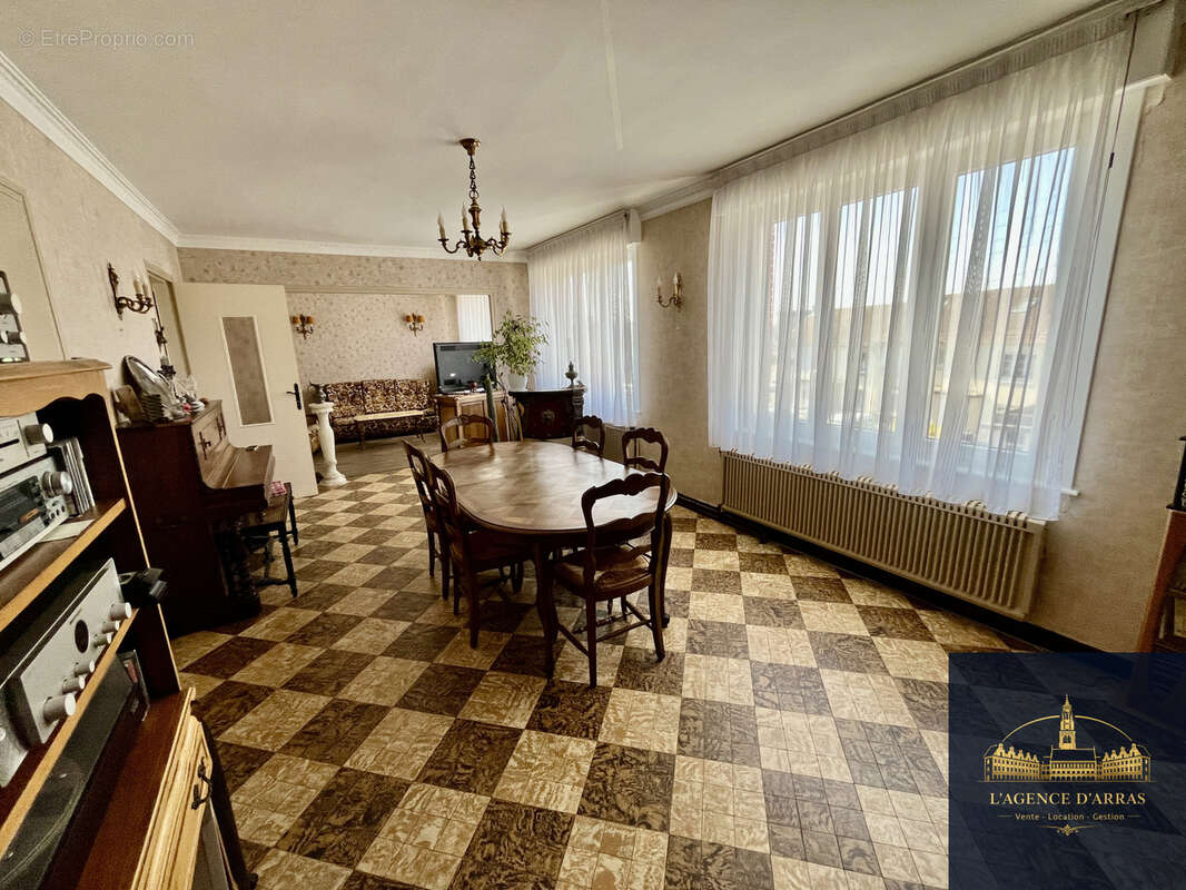 Appartement à ACHICOURT
