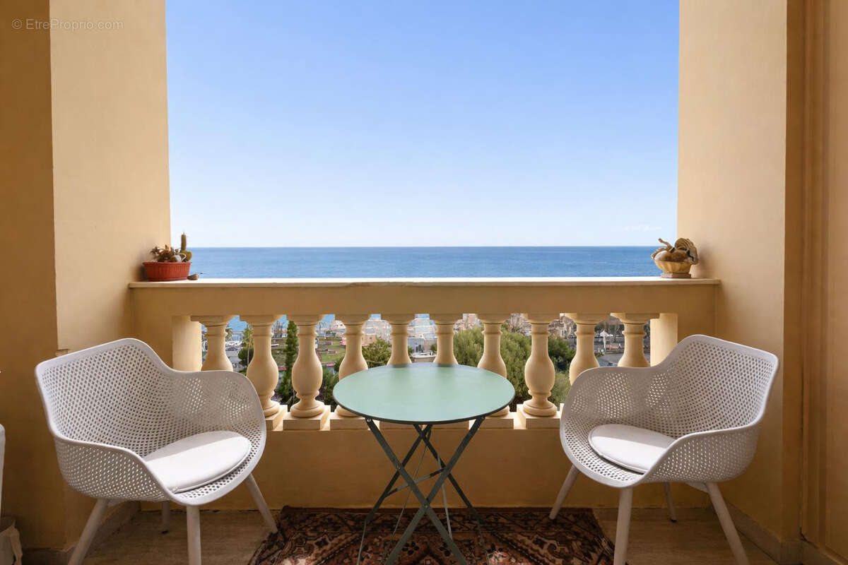 Appartement à MENTON