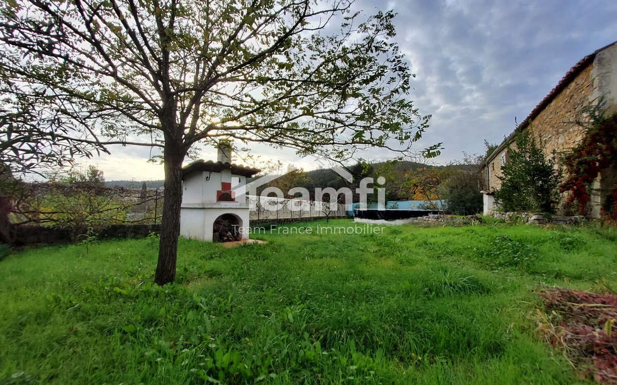 Maison à SAINT-PAUL-LE-JEUNE