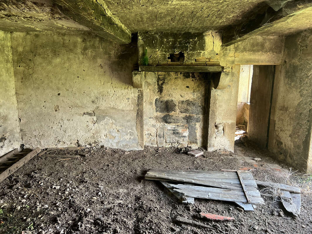 Maison à SAINT-GERMAIN-EN-BRIONNAIS