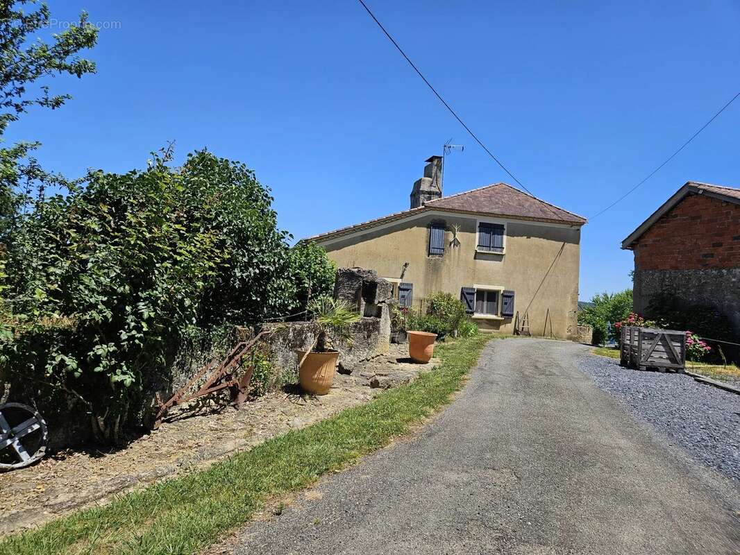 Maison à MAUMUSSON-LAGUIAN