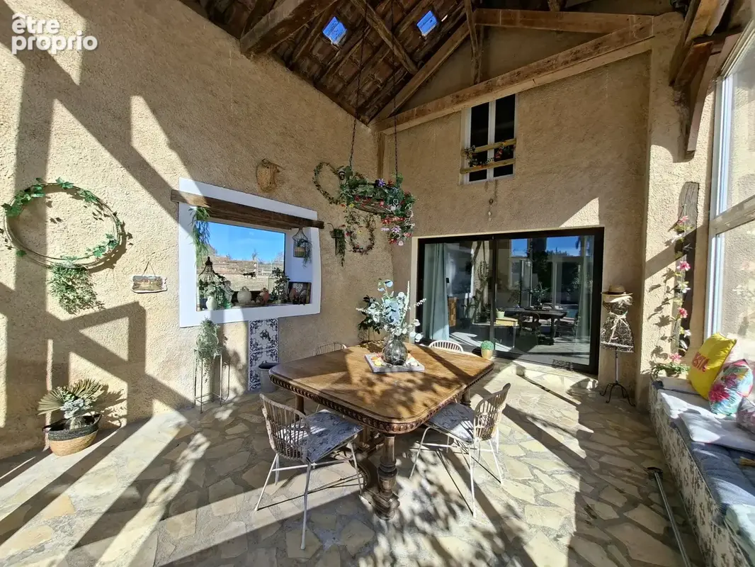 Superbe propriété rénovée avec goût - photo 13
