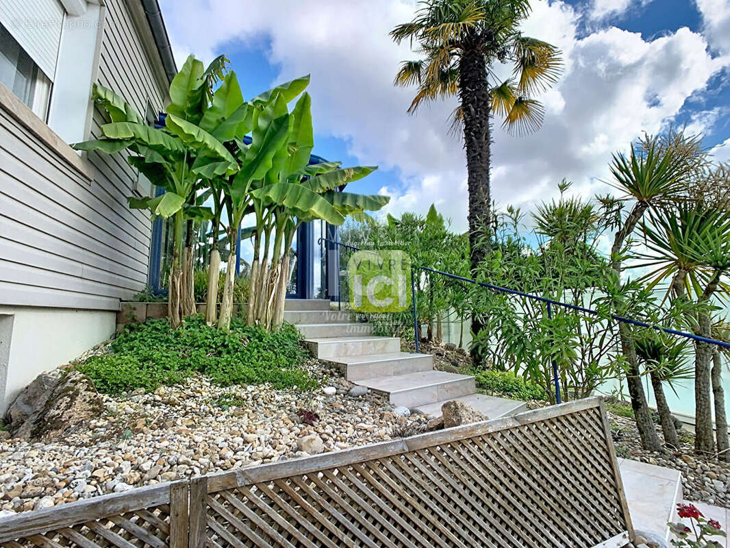 Maison familiale de 125 m² avec piscine chauffée et jardin exotique sans vis-à-vis - photo 14