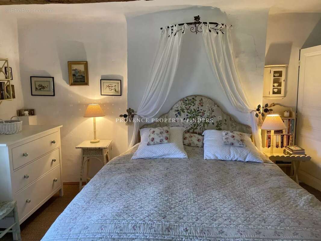 Maison à CORRENS