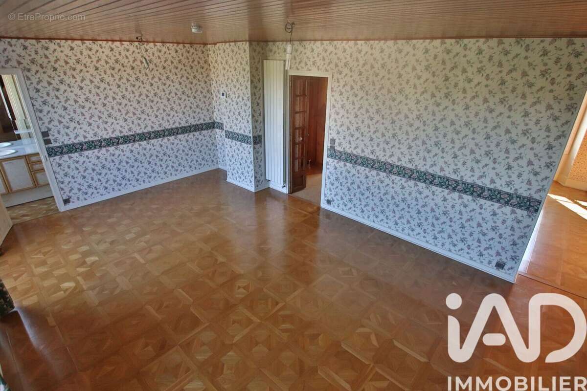 Photo 4 - Appartement à MONTEREAU-FAULT-YONNE