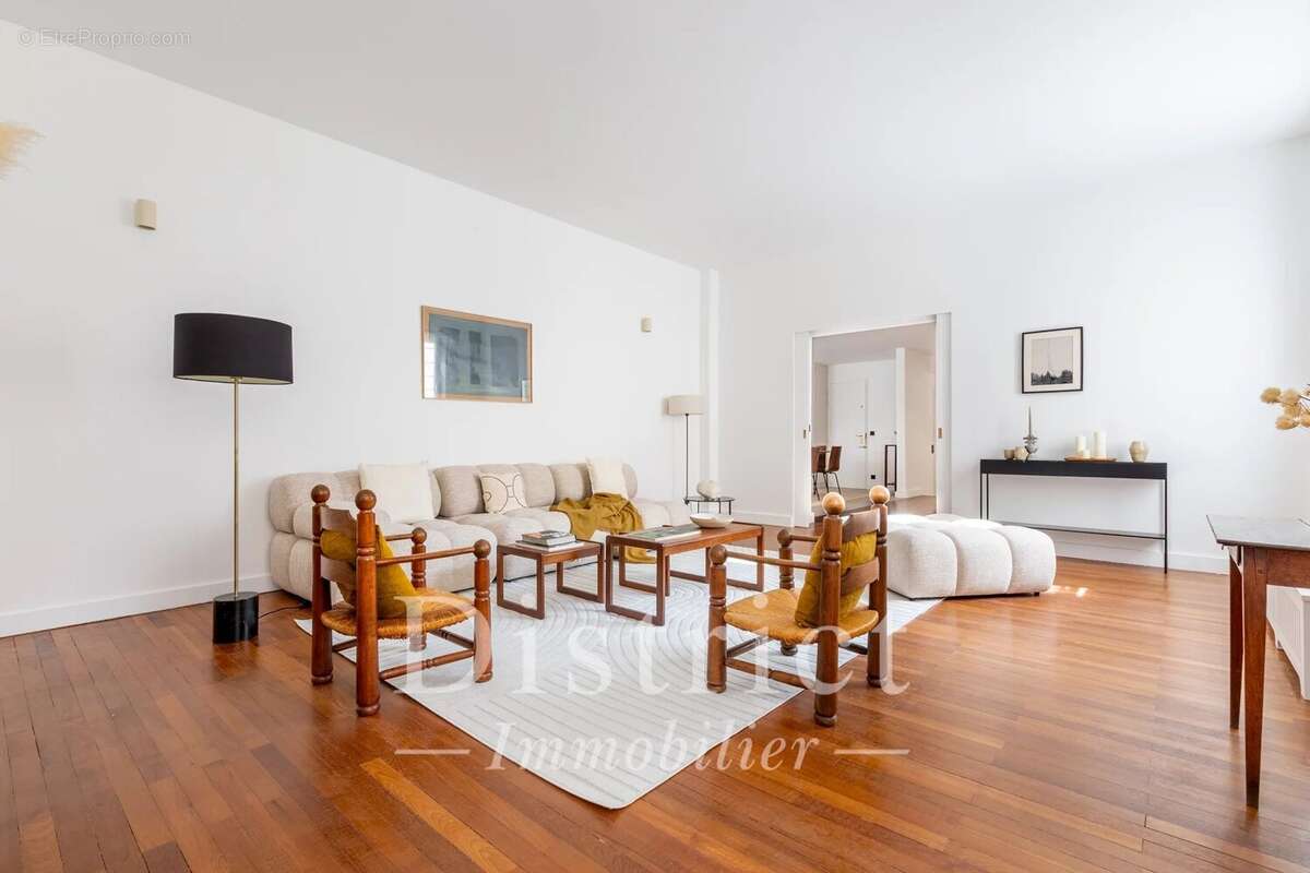 Appartement à PARIS-4E