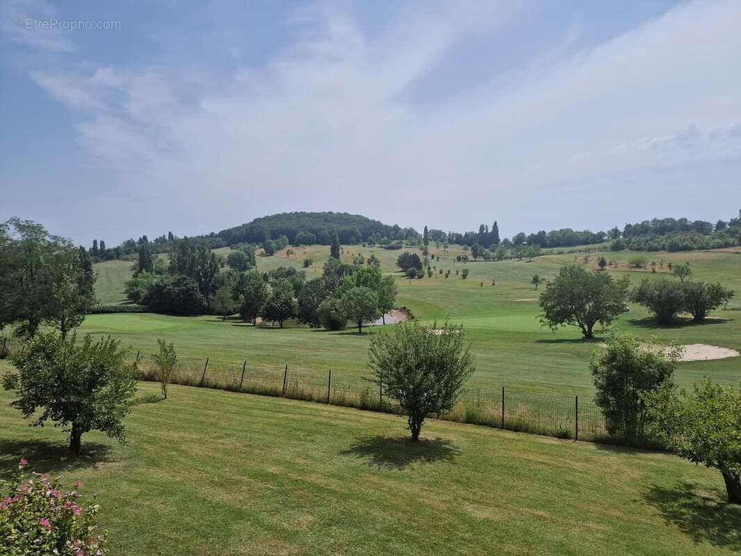 Appartement avec balcon donnant sur le trou 18 du golf - photo 2