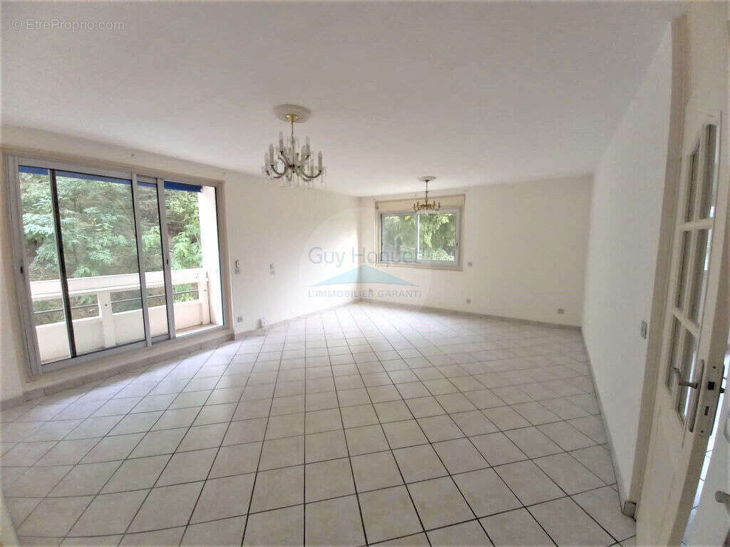 Appartement à SAINTE-FOY-LES-LYON