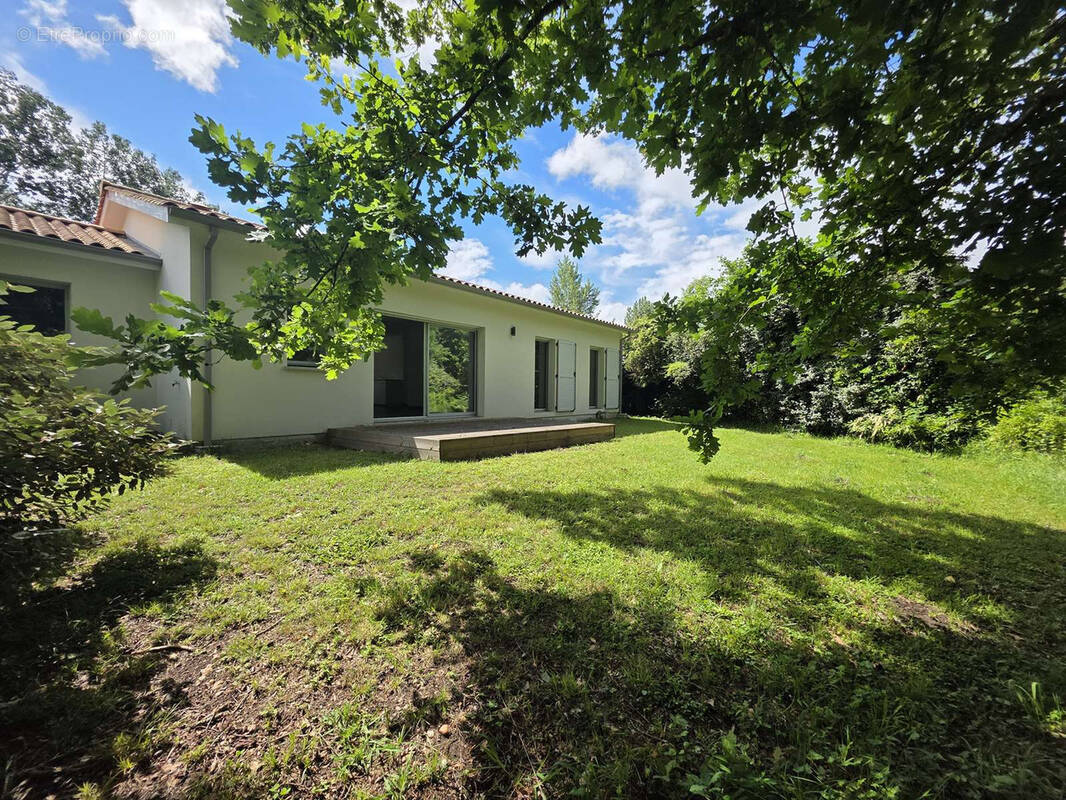 Maison à VAYRES