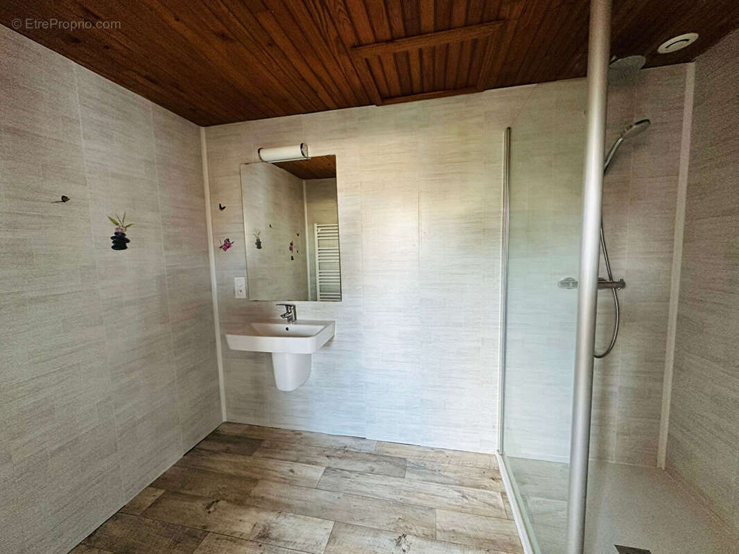 Maison à COMMEQUIERS