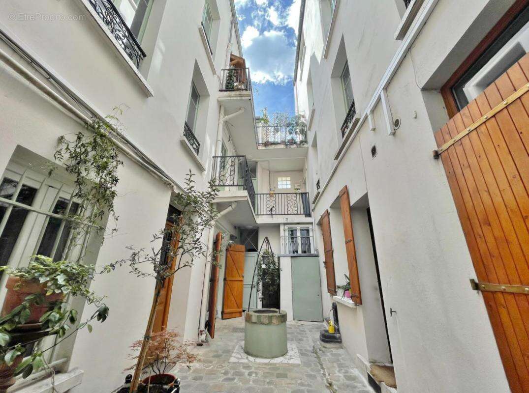 Appartement à PARIS-15E