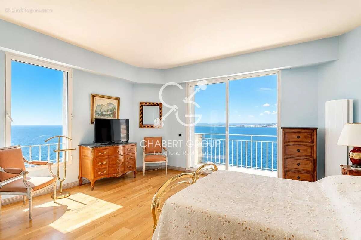 Nice - cap de nice - villa - 8 pièces - 300 m² - vue mer panoramique - jardin, terrasses & balcon - piscine & jacuzzi - appartem - photo 13