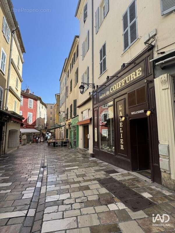 Photo 5 - Commerce à HYERES