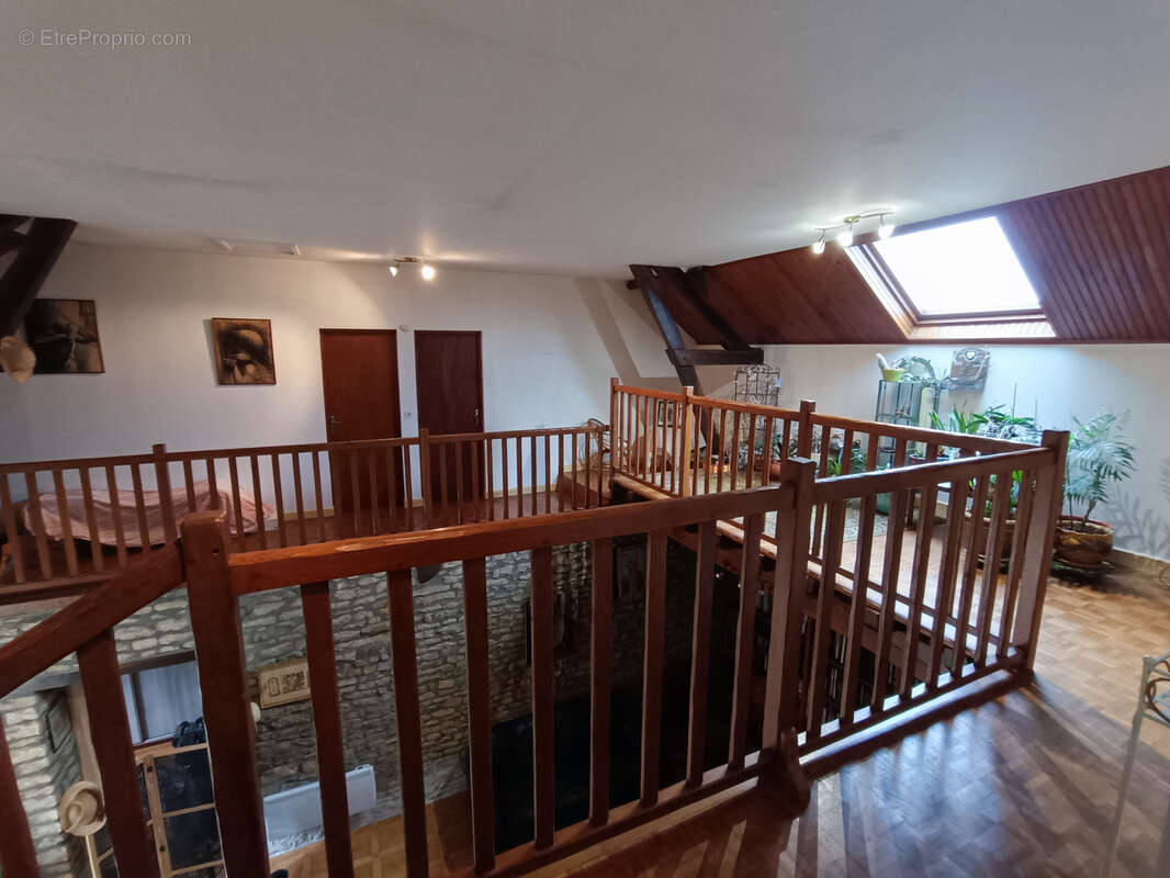 Maison à COUY