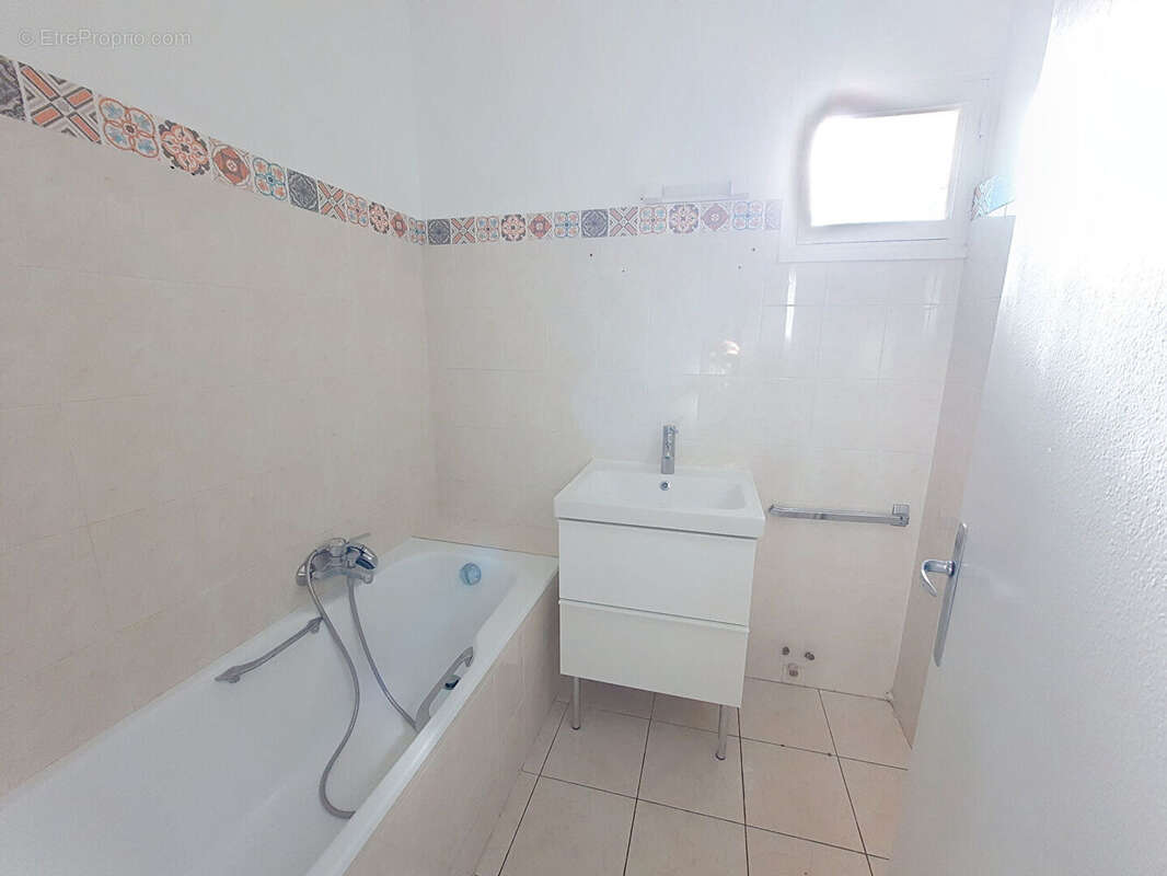 Appartement à MARSEILLE-12E