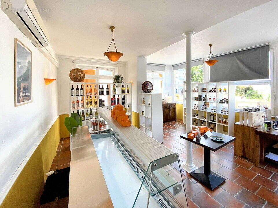 Commerce à CAZAUBON