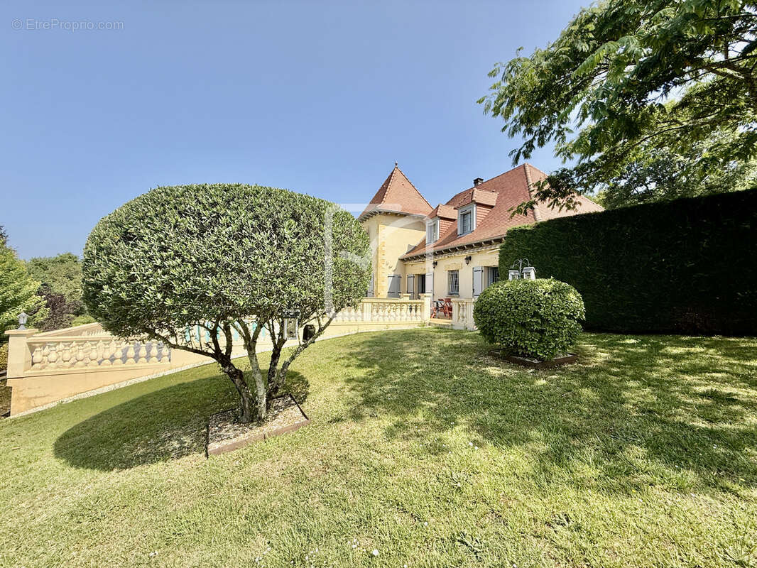 Maison à SARLAT-LA-CANEDA