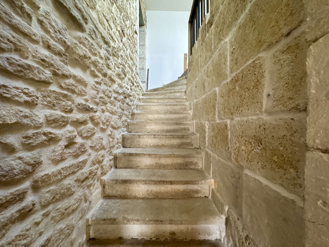 Maison à AIGUES-VIVES