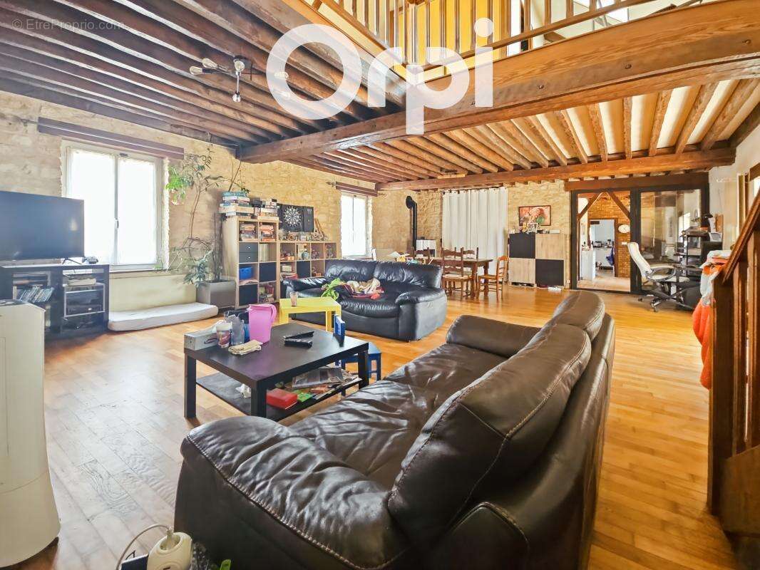 LONGERE ANCIENNE - 3/4 Chambres - Terrain 1100 m² - Double garage - photo 7
