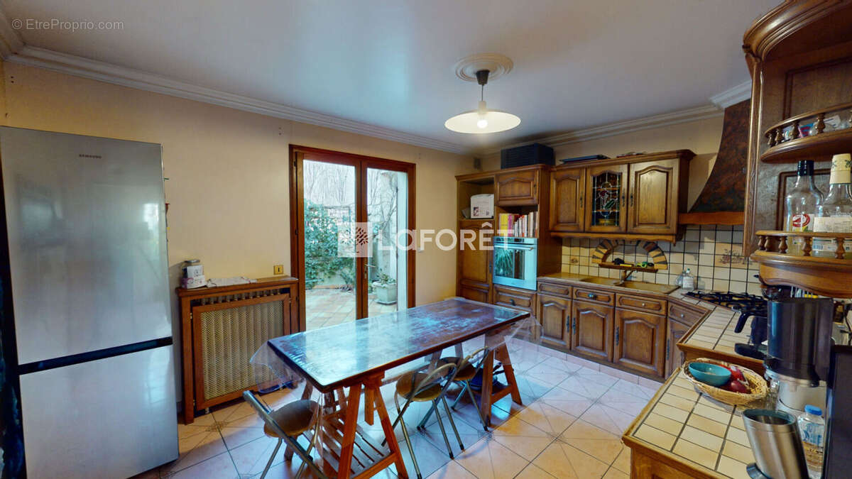 Maison à LE PERREUX-SUR-MARNE