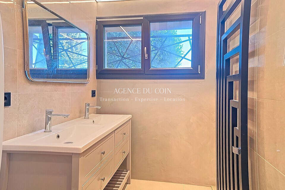 Maison à TRANS-EN-PROVENCE