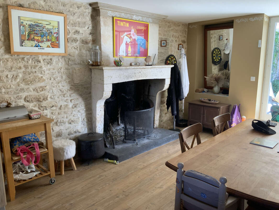 Maison à CHAMPNIERS